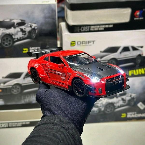 1:32 GT-R Diecast Collectors Model – Diecast Model With Lights & Opening Doors - Red