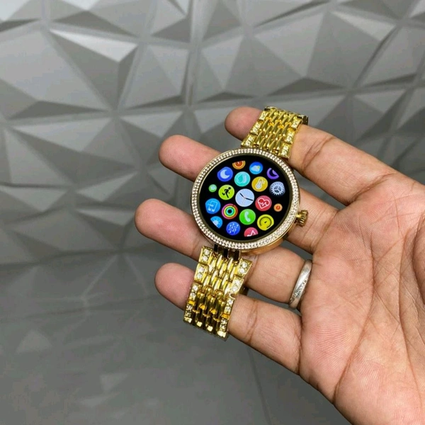 New Diamond Design Smartwatch for Women – Gold Strap, Always-On Display, Health Tracker, BT Calling, Custom Watch Faces