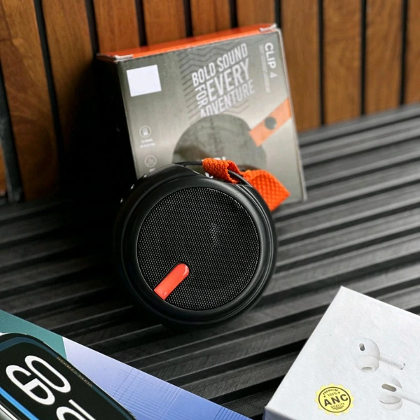 3 in 1 Special Combo Deal – Mini Wireless Speaker + ZT-002 Series 10 Smartwatch + TWS Earbuds