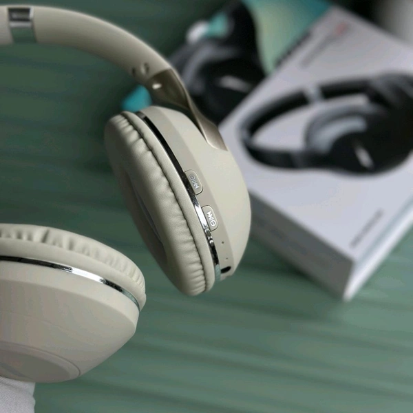 New Wireless Headphones – BT Earphone, Over Ear Headphones With Built-in Mic - Upto 8 Hours Playtime, Heavy Sound And Bass Quality, Perfect For Everyday Use