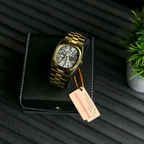LG Gold Budget Analog Quartz Watch – Premium Style at a Budget Price - White