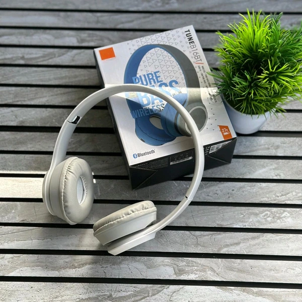 Wireless Earphone Headphones With Microphone Lightweight, For Music Lovers & Professionals - Suitable for Travel, Office & Home, 5-6 Hours Playback Time, High Quality Model - Gray