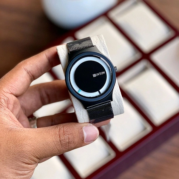 Fenton Budget Analog Quartz Watch – Premium Style at a Budget Price