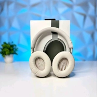 Foldable Wireless Head-Mounted Earphones with Carry Case – Ideal for Travel, Work & School - White