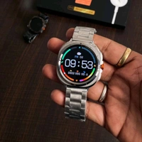 Smartwatch 7-in-1 Combo Gift Pack
Complete Luxury Set – Smartwatch + 7 Premium Straps + Wireless Charger - Silver