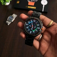 Smartwatch 7-in-1 Combo Gift Pack
Complete Luxury Set – Smartwatch + 7 Premium Straps + Wireless Charger - Black