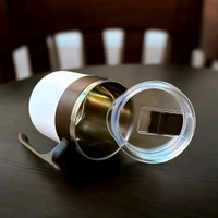 Stainless Steel Pop Inner Mug – 350 ml Approx Capacity – Double Wall Insulated Coffee/Tea Mug with Spill-Resistant Lid and Comfortable Handle – White Outer Body Travel Mug for Home, Office & Gifting