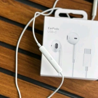 Type-C Wired Earphones – Clear Sound with Built-in Mic