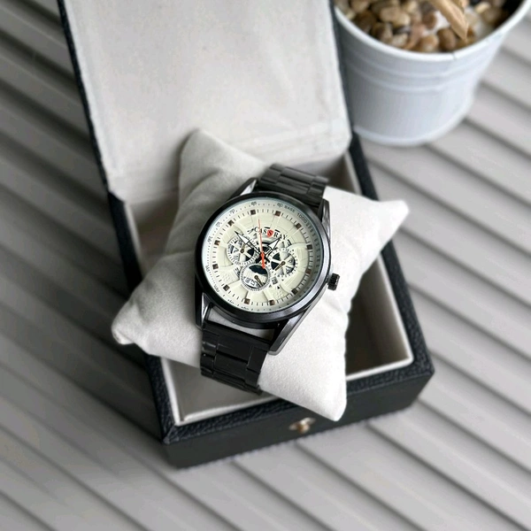 CASSRAY Budget Analog Quartz Watch – Premium Style at a Budget Price - Black