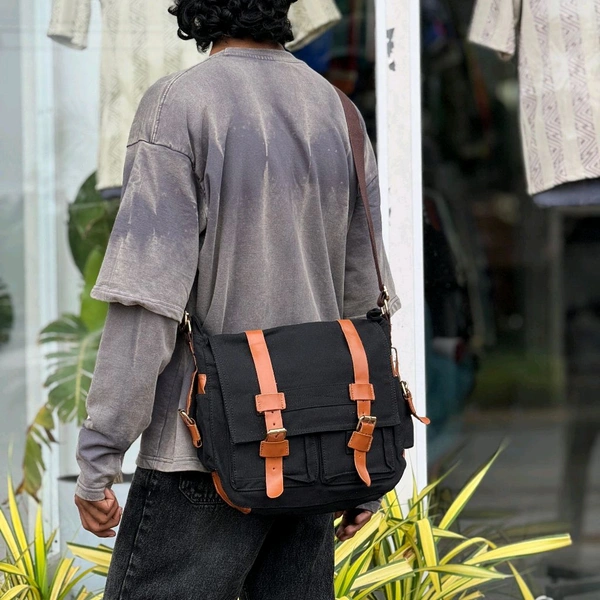Vintage Canvas Messenger Bag for Men & Women – Crossbody Travel Shoulder Bag with Buckle Straps & Multiple Pockets - Midnight Black