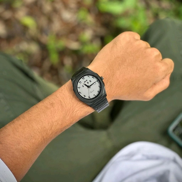 Luxury Quartz Men's Watch – Sabr Edition | 41MM Dial | Date Display | Arabic Numerals | Stainless Steel Strap - Gray