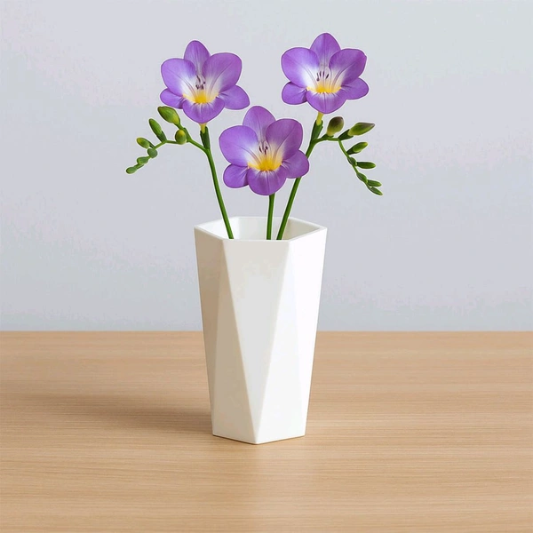 Modern Geometric Hexagon Plastic Flower Vase – Elegant White Tabletop Pot for Home & Office Decor – 1 Pc