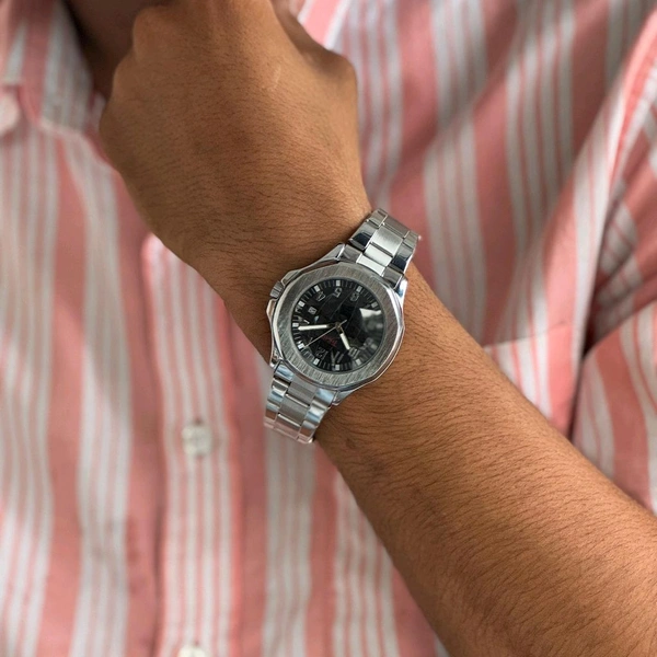 WooTime Budget Analog Quartz Watch – Premium Style at a Budget Price