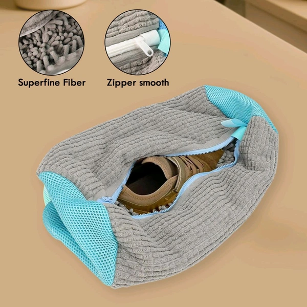 Heavy-Duty Reusable Shoe Washing Bag for Washing Machine with Zip Closure and Soft Microfiber Inner Padding