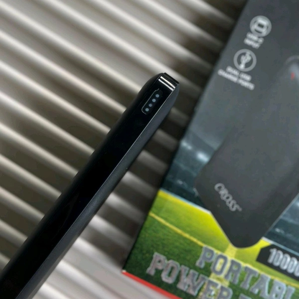 Cross 10000mAh Portable Power Bank – Compact. Durable. Smart.
