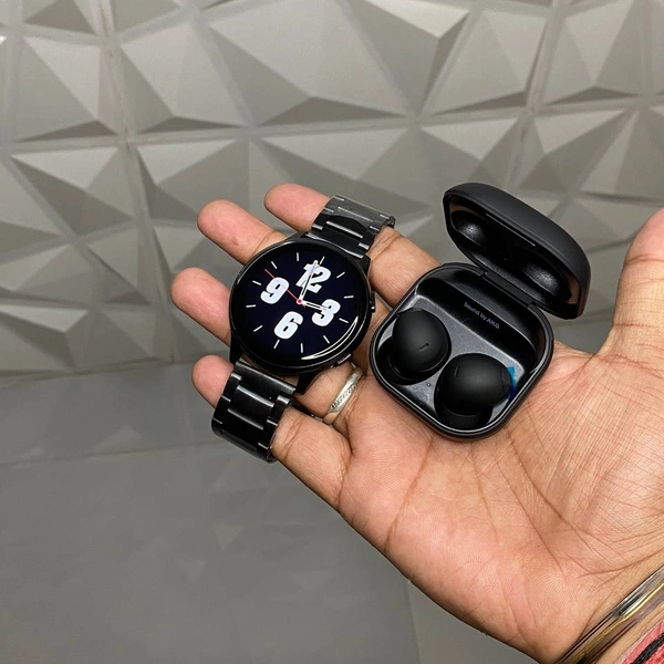 Most Awaited Premium Combo, Active 2 Smartwatch And Buds Pro 2