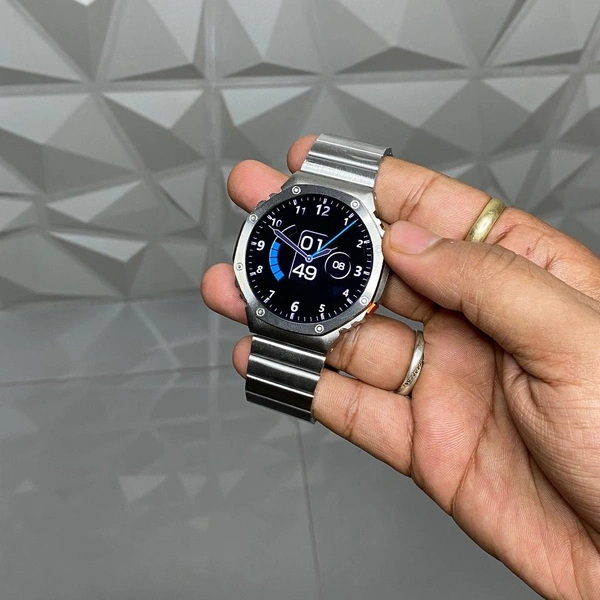 Metal Quality Smartwatch With On/Off Logo, New Always On Display, 17+ Inbuilt Watch, 2/3 Days Battery Backup - Silver
