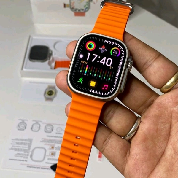 Android 4G Smartwatch With 2GB Ram And 16GB International Storage, Instagram, YouTube, WhatsApp With Camera. you can install Apps From the Play Store!