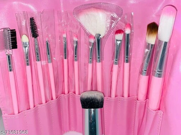MAKEUP  BURSH KIT WITH BULET SHAPE BRUSHES - Free Size 