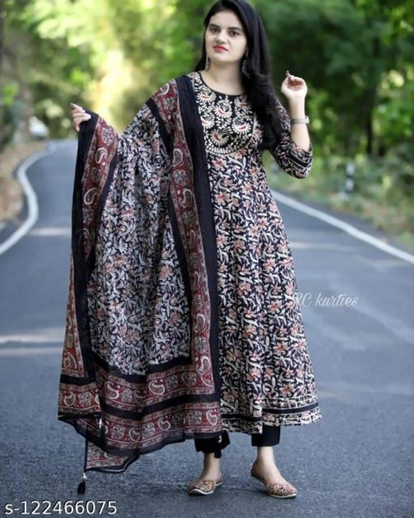 Chitrarekha Graceful Women Kurta Sets - Black, XXL