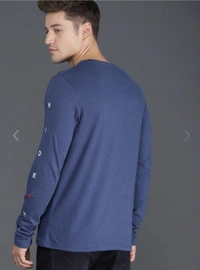 Blue solid T-shirt, has a round neck, and long sleeves - XL