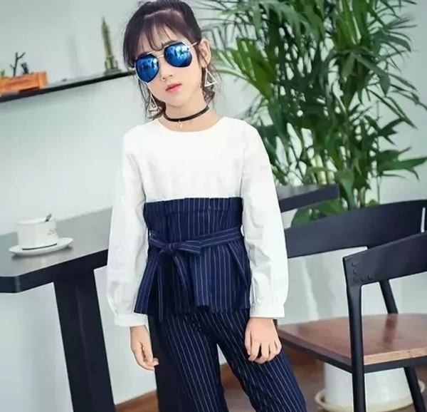 Gujju Trendy girls clothing set T-shirt & pent - 10-11 Years