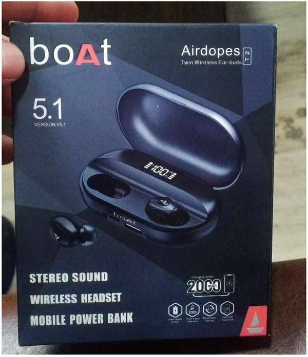 Boat Airdopes T2 Wireless bluetooth headset with digital indicator - Black, Free Size