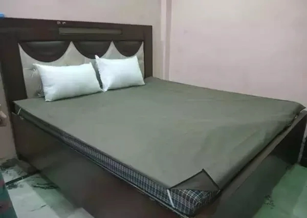  BDG Fabrics Baby PVC Plastic Rubber Waterproof Double Bed Sheet/Bed Protecting Mat 75x72 Inch