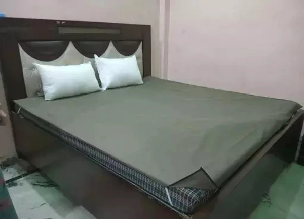  BDG Fabrics Baby PVC Plastic Rubber Waterproof Double Bed Sheet/Bed Protecting Mat 75x72 Inch