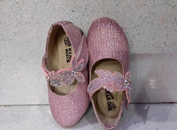 Fuzzy Stylish Kids Girls Sandals - 5