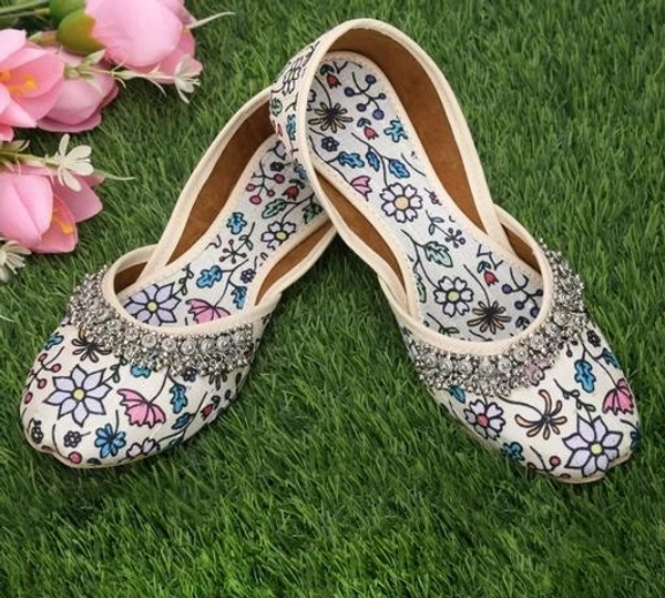 Punjabi Royal Payal Juti - White, IND-7