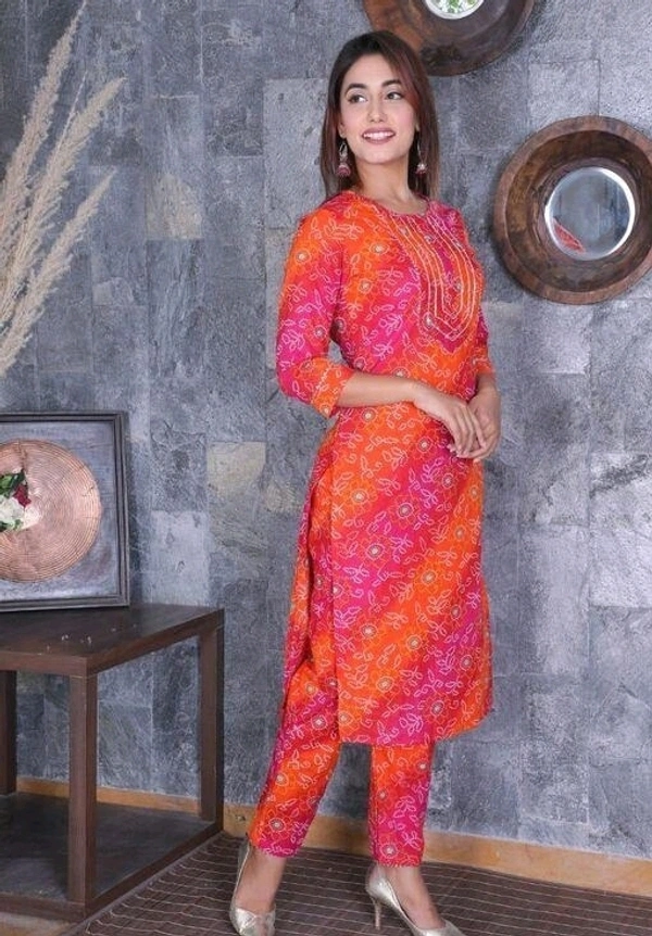 Trendy Voguish Women Kurta Sets - L