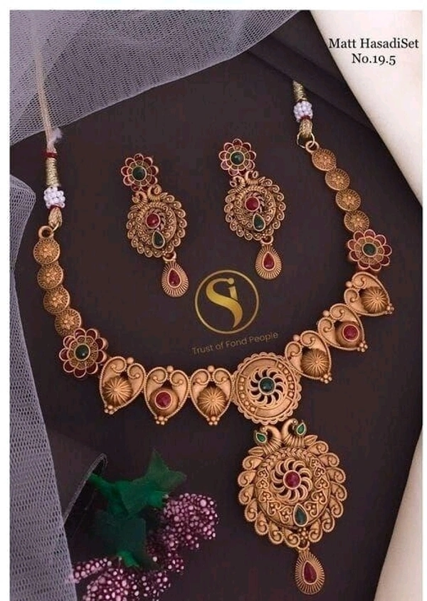 Matt Hasdi Necklace Set For Woman And Girls