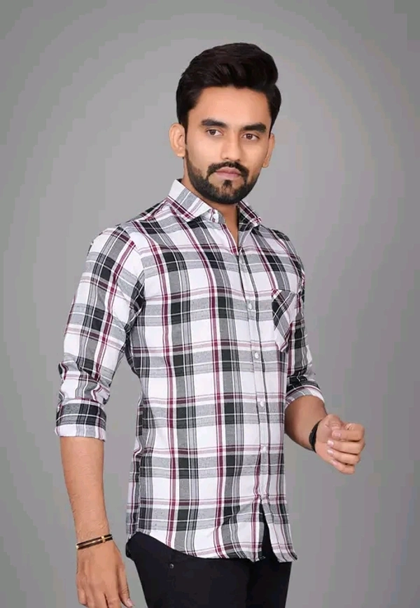 Voroxy Men Regular Fit Checkered Spread Collar Casual Shirt - White - M