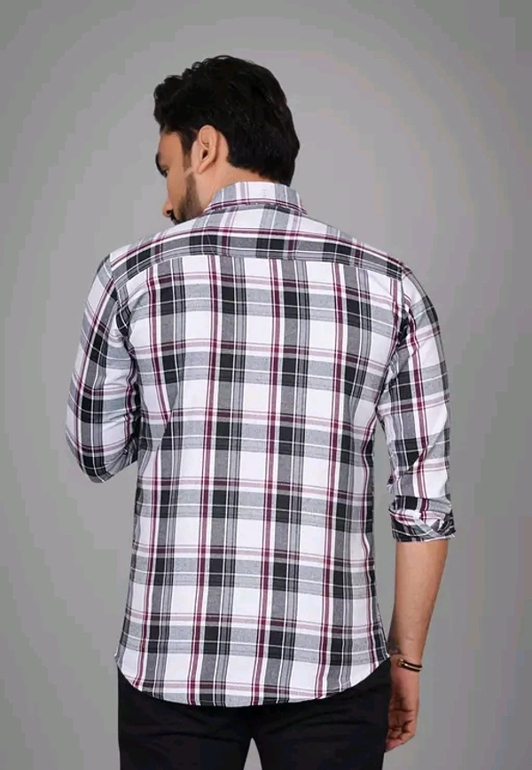 Voroxy Men Regular Fit Checkered Spread Collar Casual Shirt - White - L
