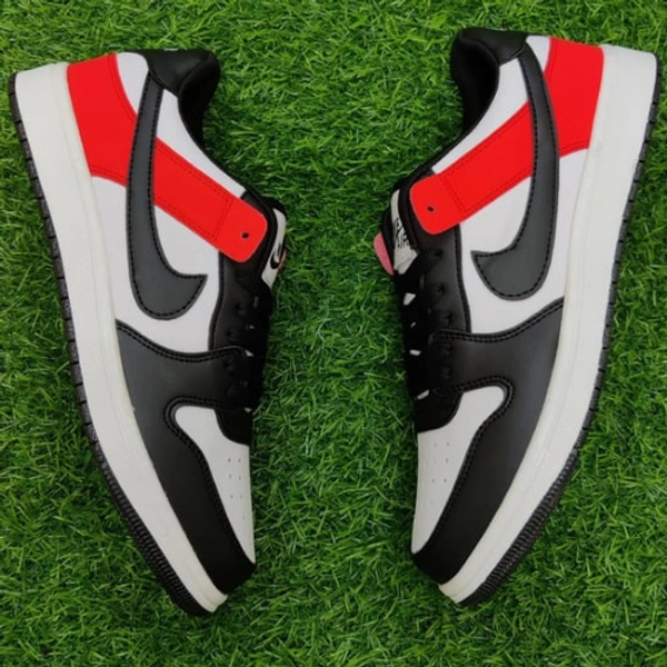 Dunk Red Black Toe - UK 6
