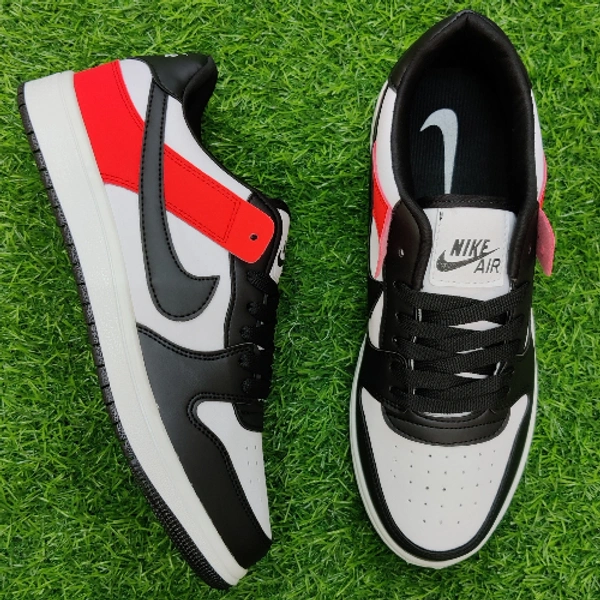Dunk Red Black Toe - UK 6