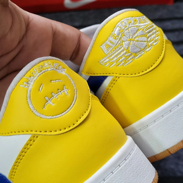 Travis scott canary - UK 9
