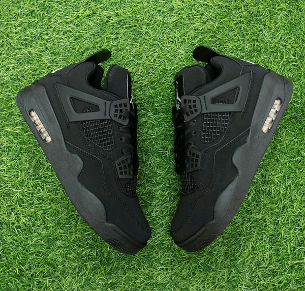 Retro 4 black cat - UK 10