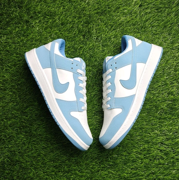 Blue low dunks - UK 10
