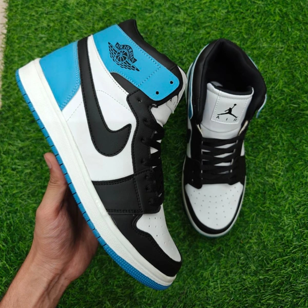 Jordan 1 UNC toe high - 6