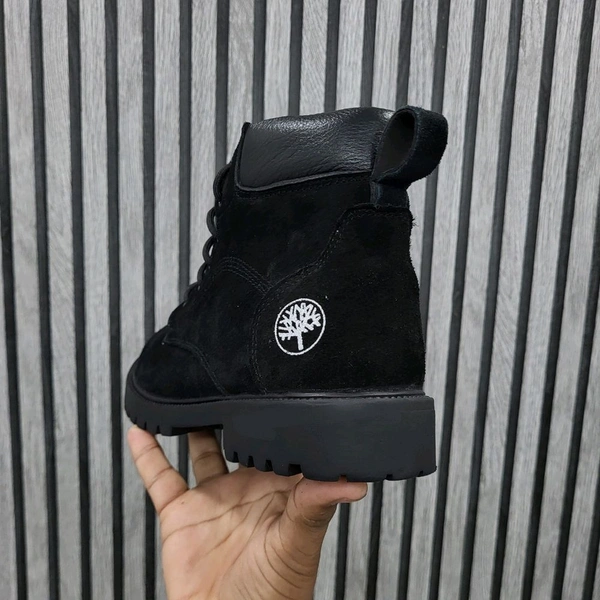 Genuine Leather Boots Black - UK 8