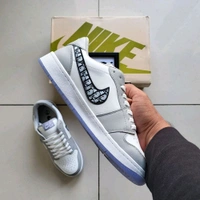 JORDAN LOW DIOR - UK 9