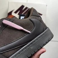 TRAVIS SCOTT VELVET BROWN - UK 8