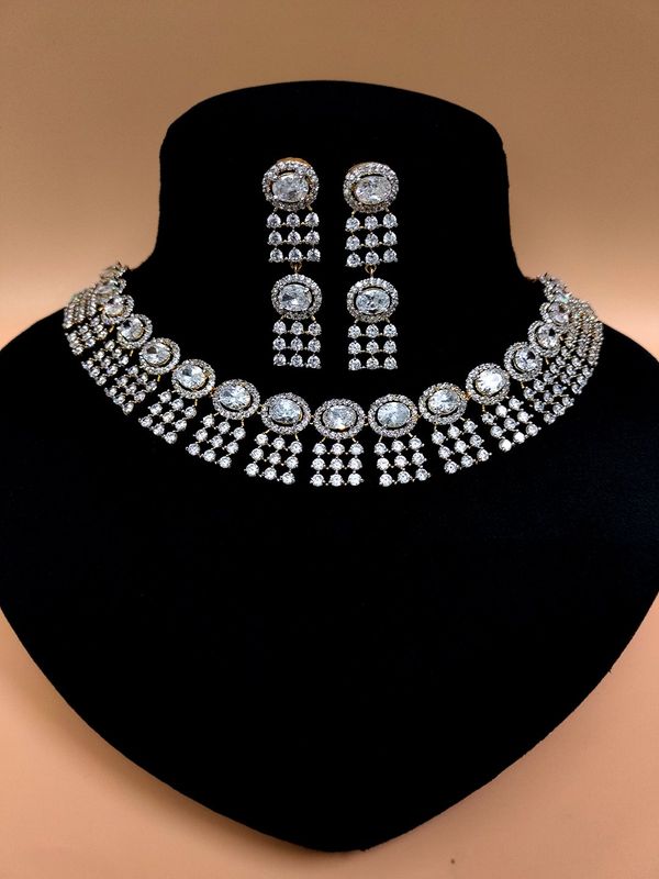 SIRINA Necklace Set  - Ruby Emerald, Japanese Laurel, White