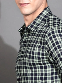 MEN CASUAL SHIRT  - M