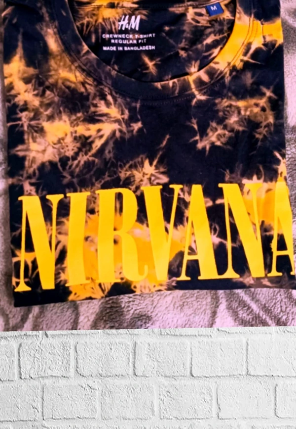 H&M Tai-Day(Nirvana Tee)🍍 - Black&Yellow , M