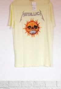 H&M Back printed(Metallica)Tee🧀 - Cream, M