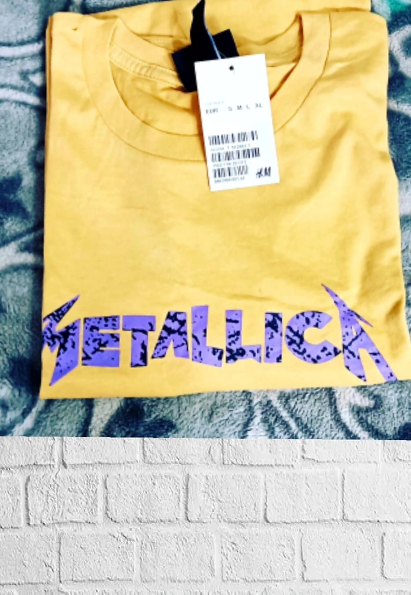H&M Back printed(Metallica Tee)🍋 - Yellow , L