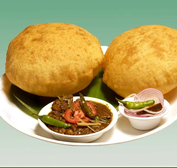 Chole Bhature Plain - Full Plate
